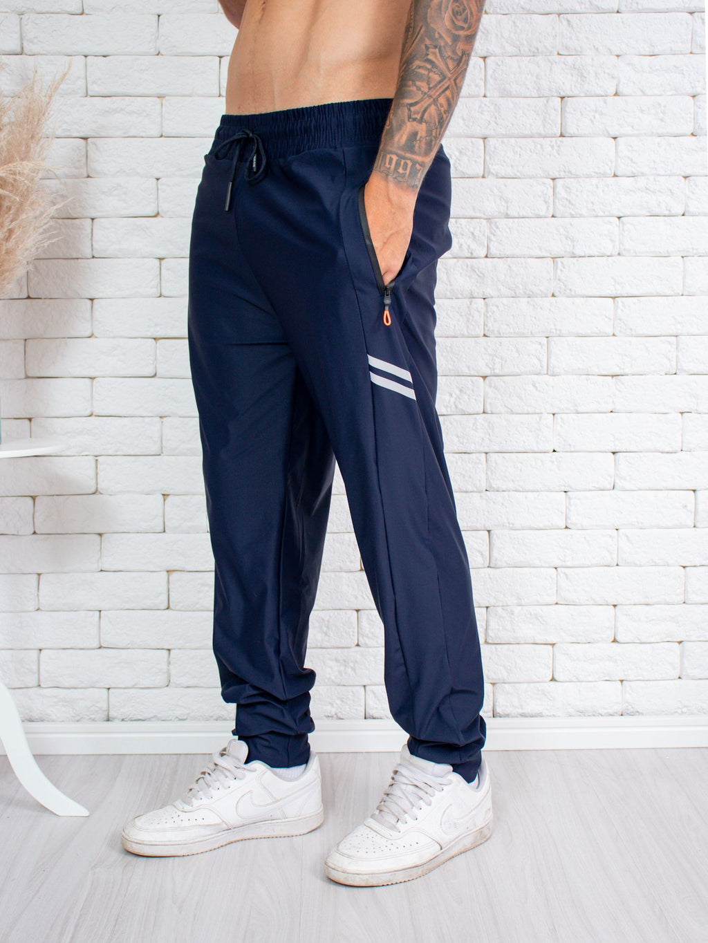 Calça Jogger Masculina Esportiva Dry Fit com Zíper - Tecido Térmico Refrescante