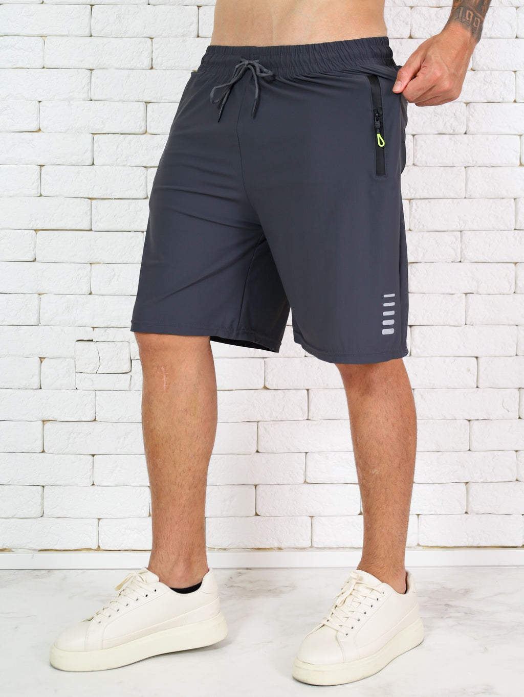 Shorts Esportivo Masculino com Bolsos de Zíper - Secagem Rápida