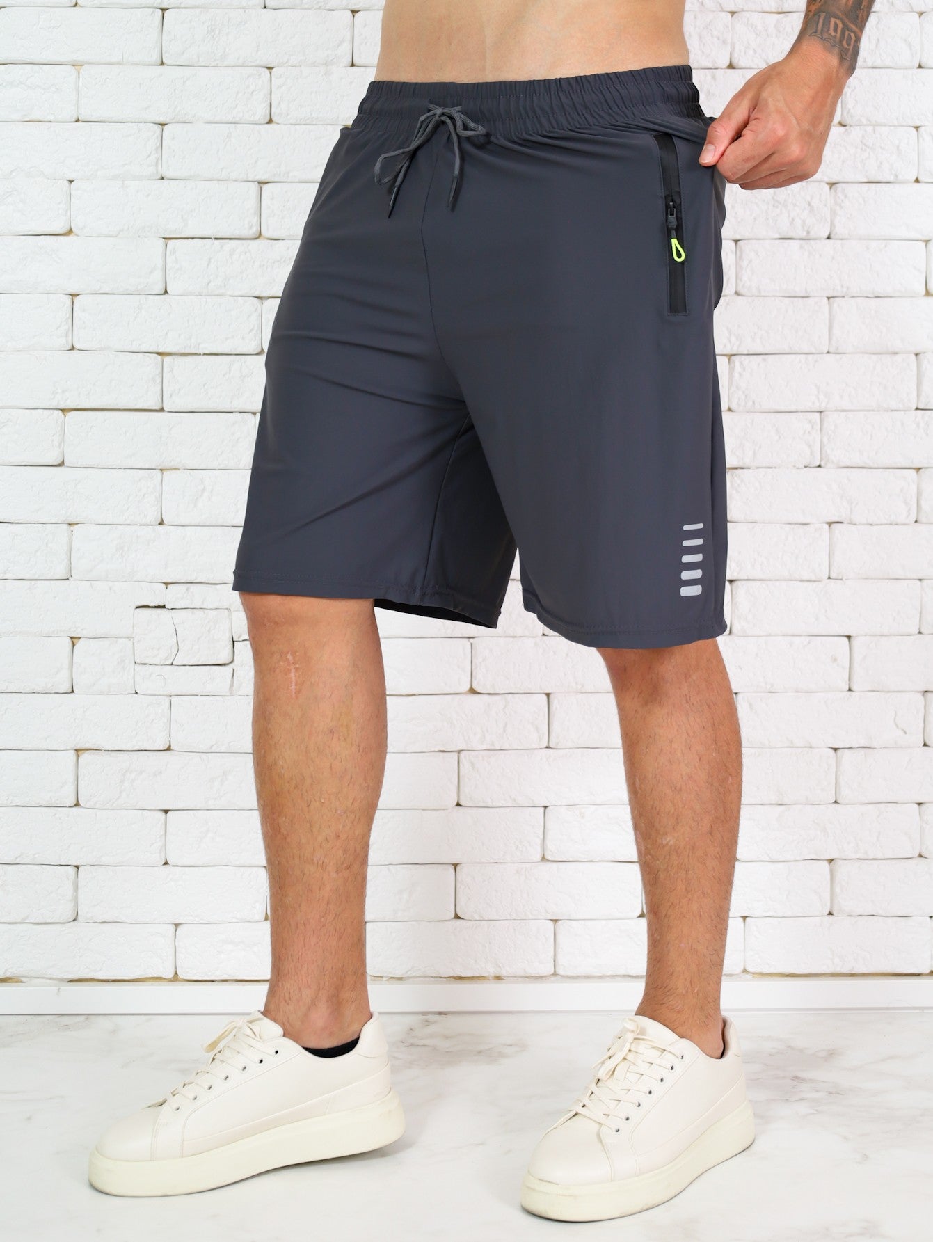 Shorts Esportivo Masculino com Bolsos de Zíper - Secagem Rápida