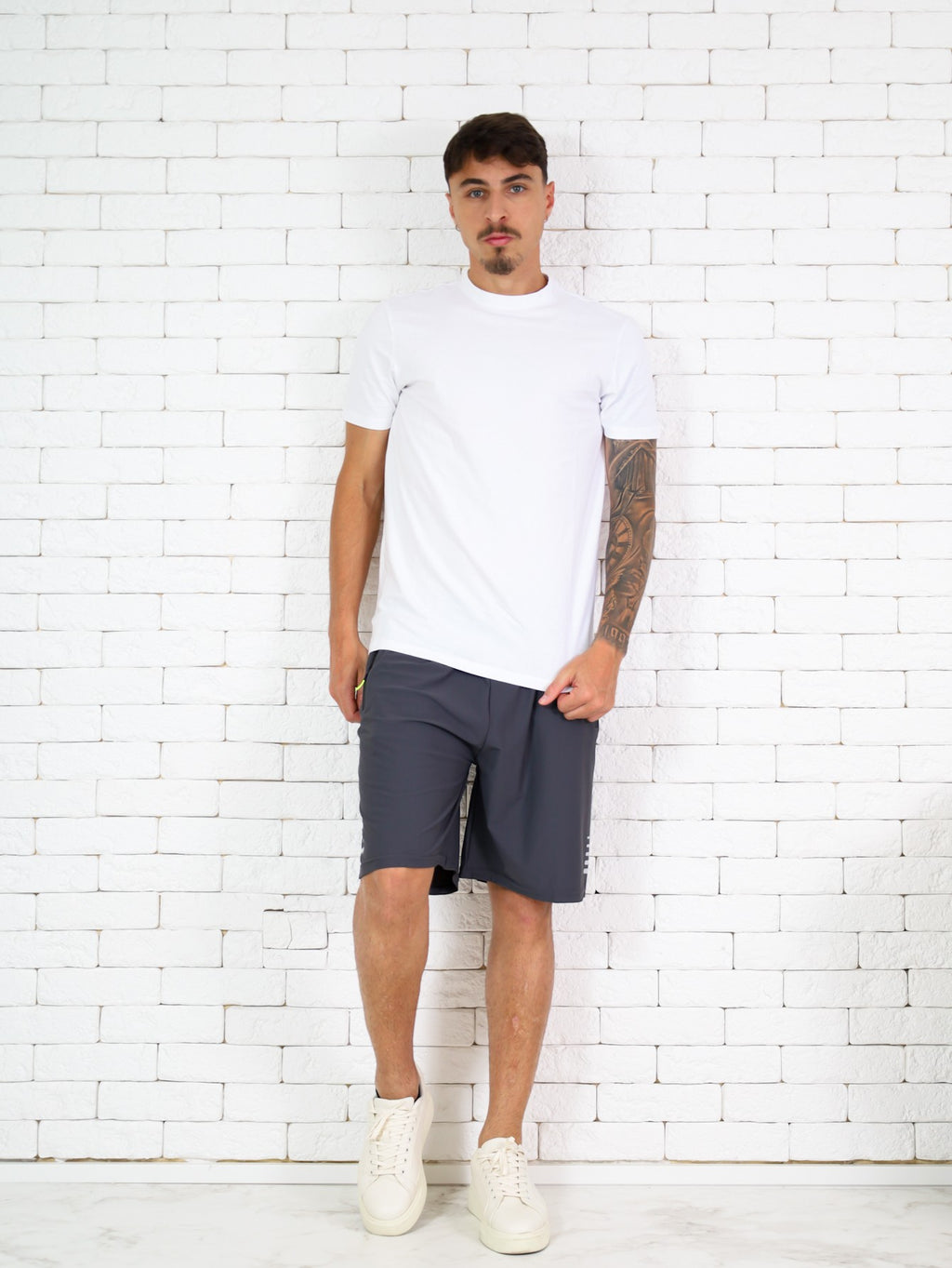 Shorts Esportivo Masculino com Bolsos de Zíper - Secagem Rápida
